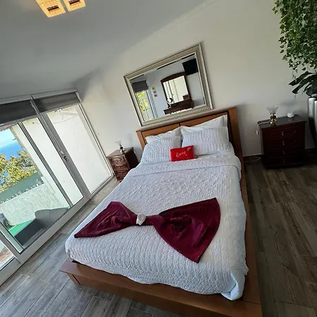 Casa Sienna Calheta-a Spectacular Ocean View Place * Calheta (Madeira)